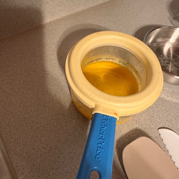 Kids kitchen set Melissa and Doug fisher price and kitchen accessories that can - Picture 3 of 3